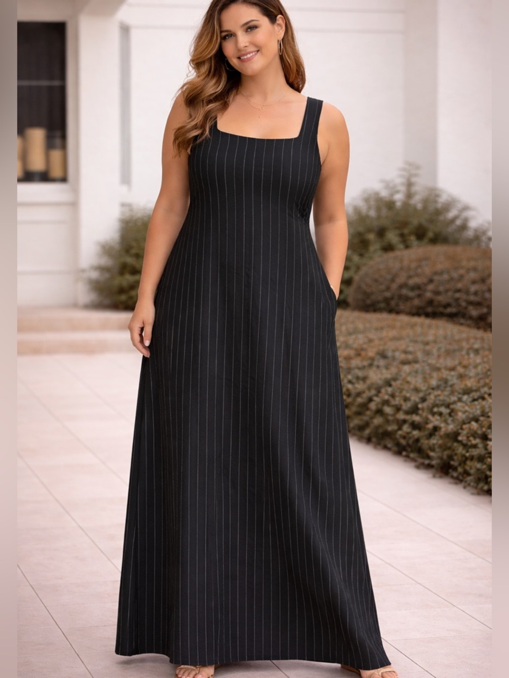 Klesis Women’s Black Pinstripe 100% Linen Maxi Dress. Size: Large